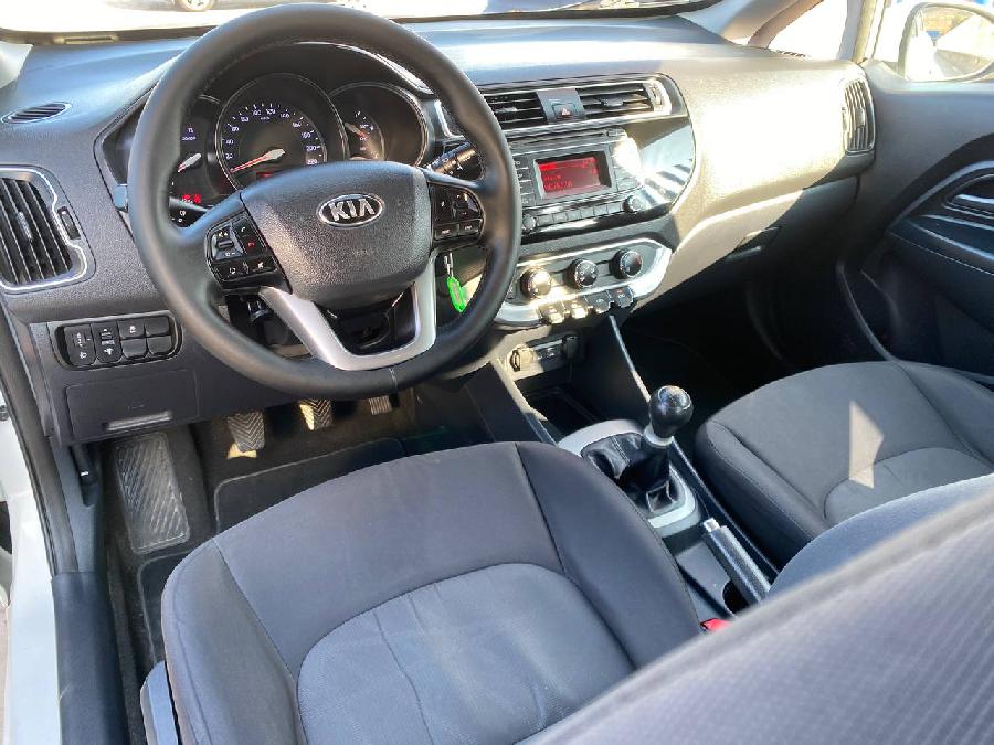 KIA RIO GASOLINA