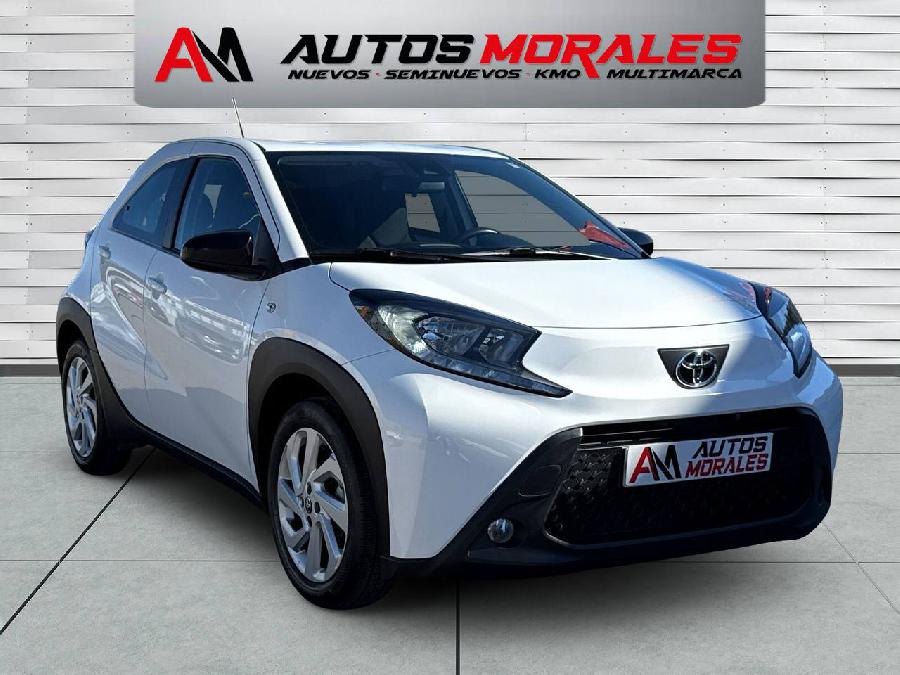 TURISMO TOYOTA AYGO X CROSS 1.0 i 72CV GASOLINA 2022
